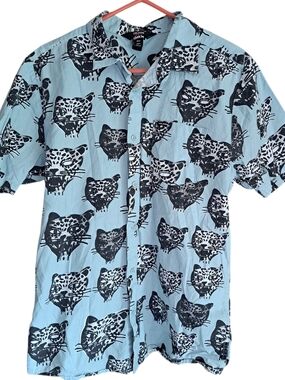 Volcom Netflix OBX Outer Banks Shirt Men Medium Blue Cat Print Button Up